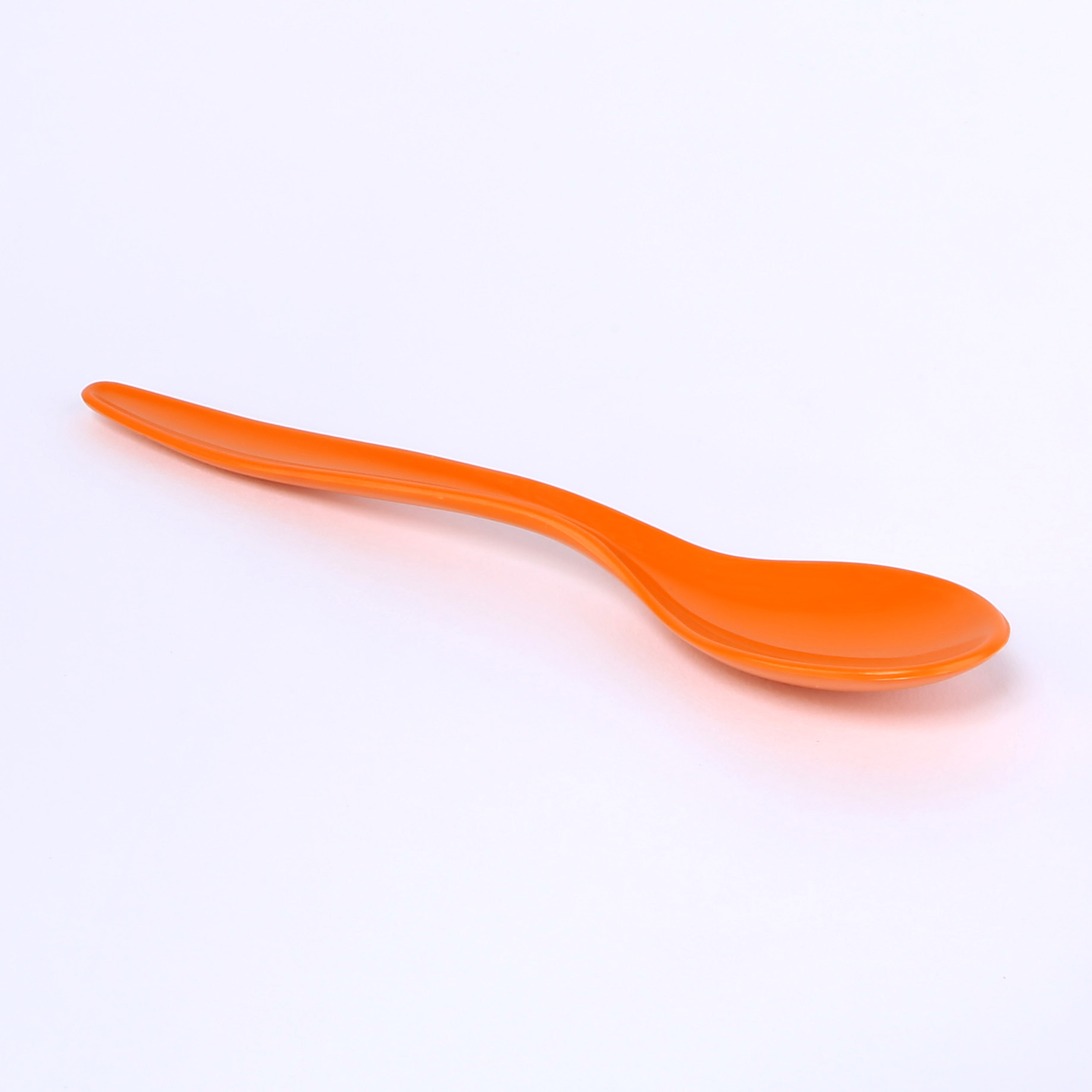 vaLon Zephyr Löffel 15,5 cm aus schadstofffreiem Kunststoff in der Farbe orange. Inhalt: 6 Stück.