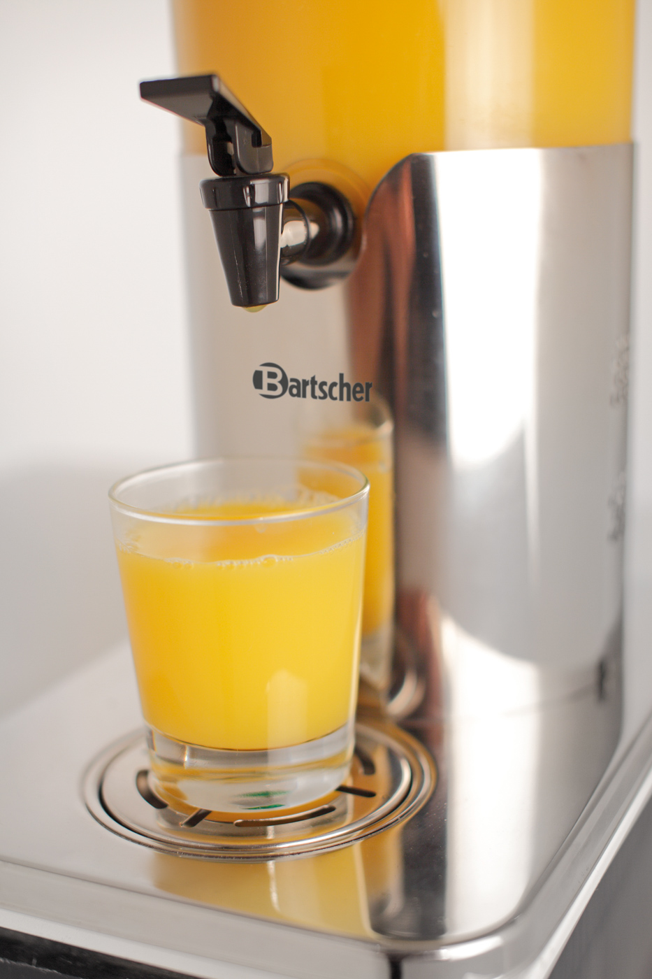 Bartscher Getränke-Dispenser DTE5 | Abtropfschale integriert: Ja | Maße: 22 x 33 x 520 cm. Gewicht: 4,2 kg