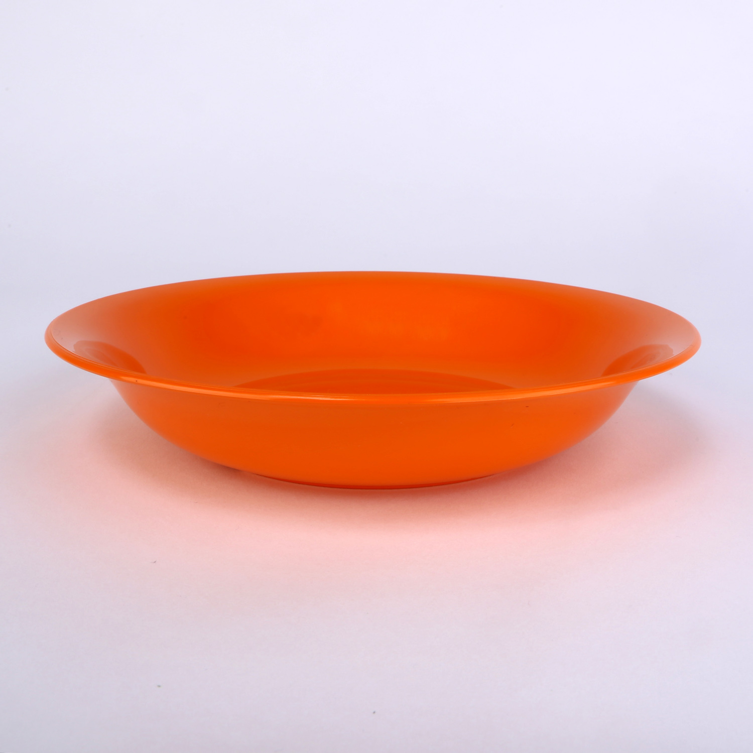 vaLon Zephyr Suppenteller 20,5 cm aus schadstofffreiem Kunststoff in der Farbe orange.