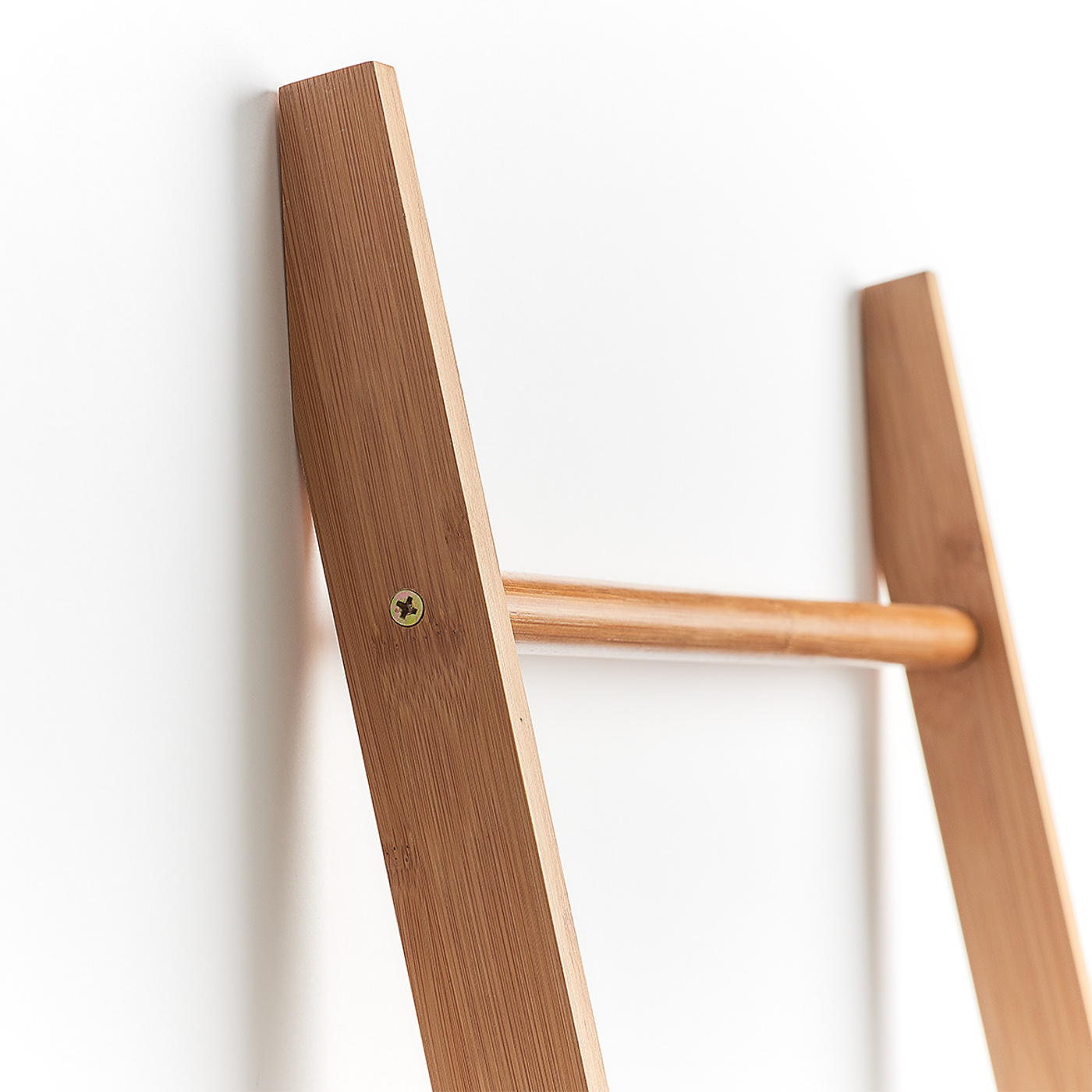 Leiter-Handtuchhalter, Bamboo lackiert, 50x3,5x182,5 cm. Farbe: natur. Entdecken Sie mit unserem Handtuchhalter eine neue und innovative