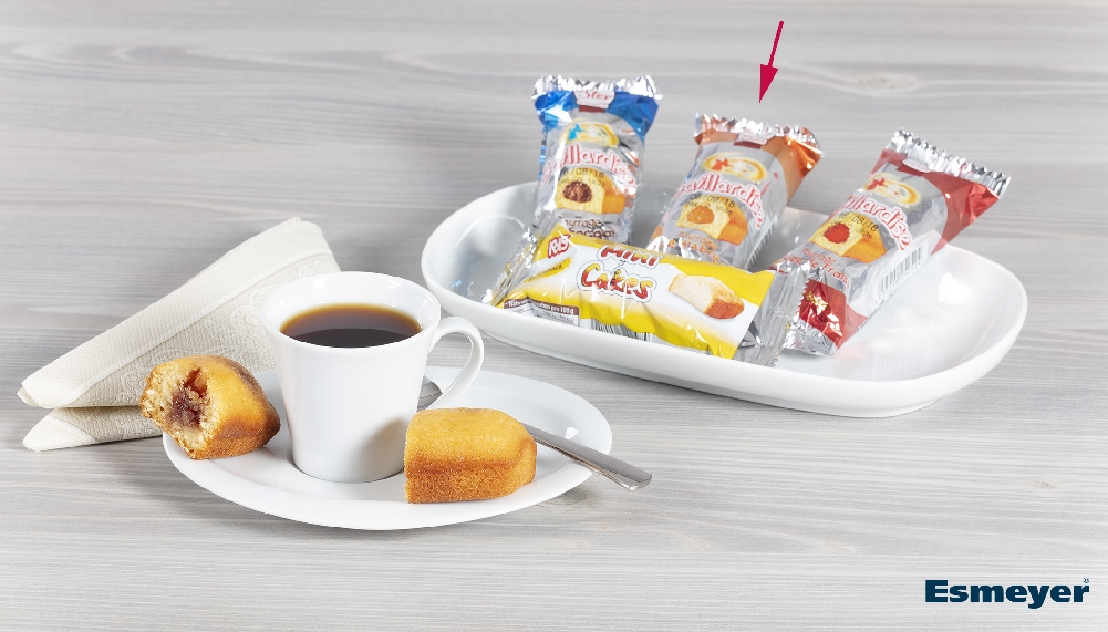 Französischer Mini-Butterkuchen Aprikose "LeSter", 130 Stück, jedes Miniküchlein hygienisch einzeln verpackt, je 30g. Mit süßer Aprikosenfüllung.