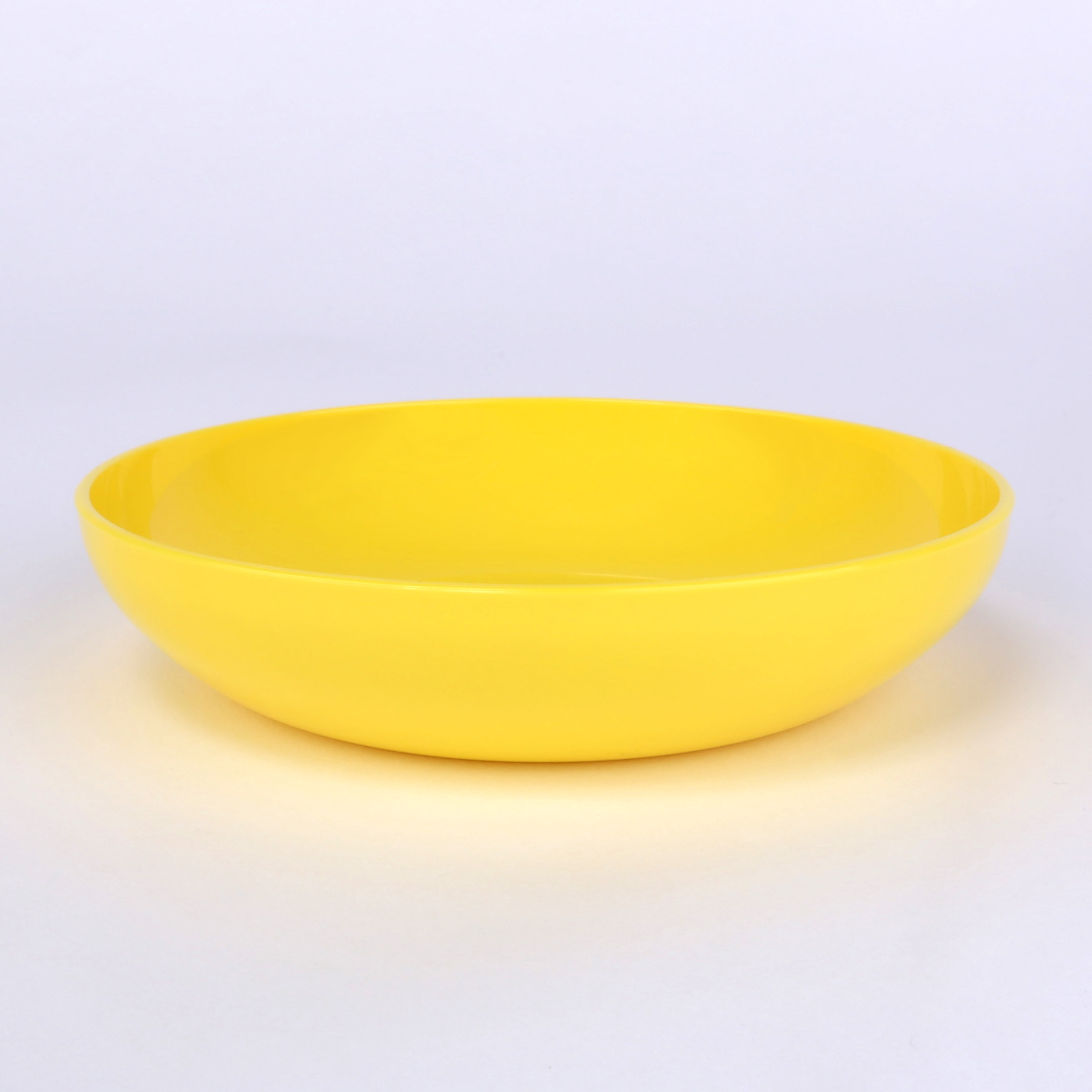 vaLon Zephyr Flache Dessertschale 13,5 cm aus schadstofffreiem Kunststoff in der Farbe sonnengelb.